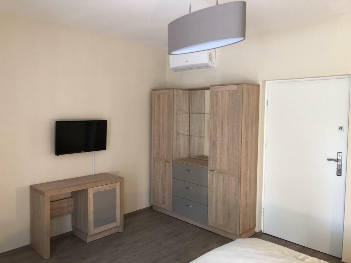 Napsugar Club Es Panzio Bed & Breakfast Fonyod Luaran gambar