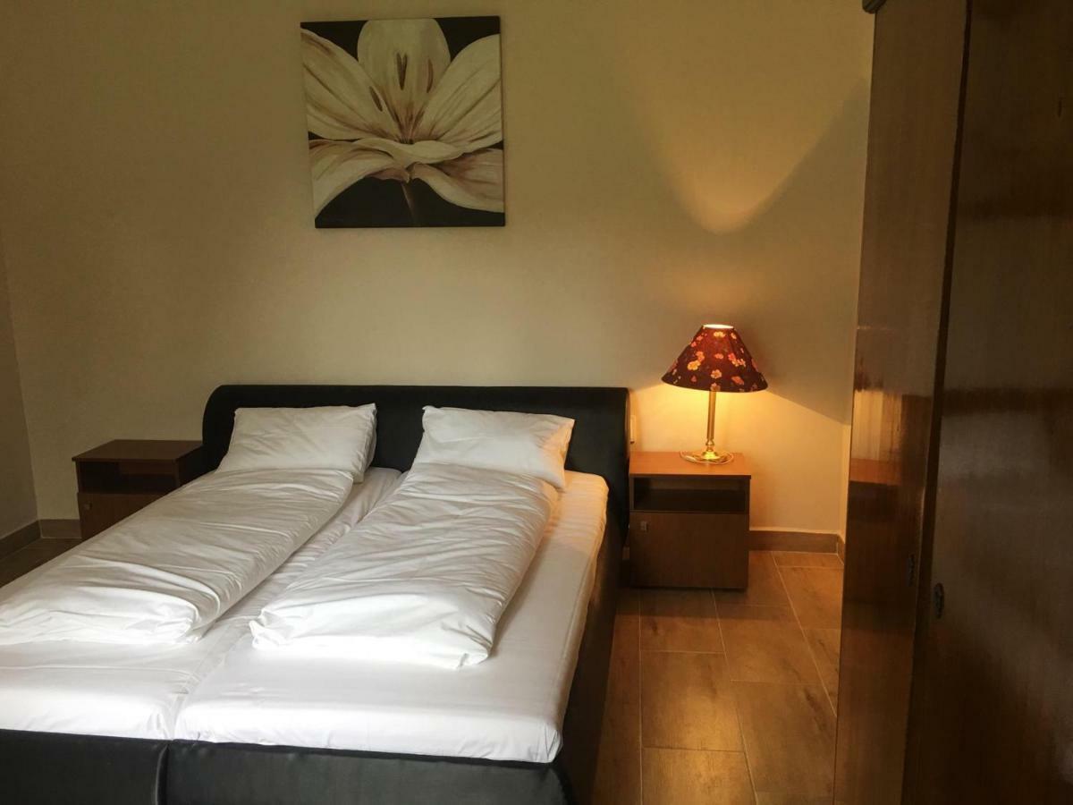 Napsugar Club Es Panzio Bed & Breakfast Fonyod Luaran gambar